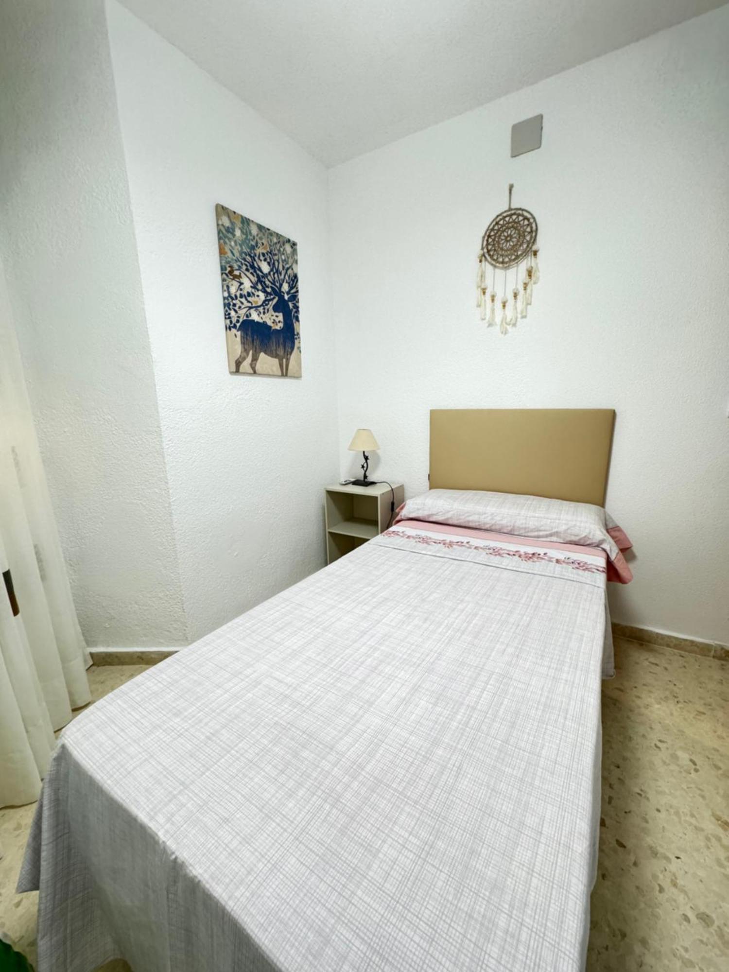 Estacion Del Mar Apartment Malaga Bagian luar foto